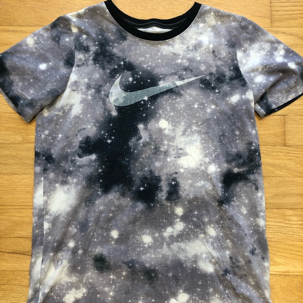 Nike galaxy short sleeve tee
